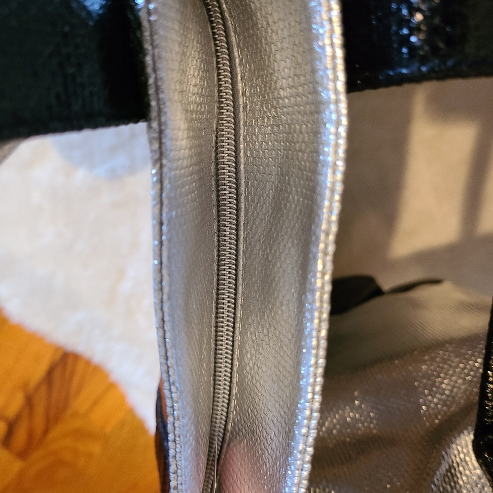 Victoria's Secret Tote Bag - Picture 3 of 5